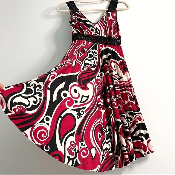 Forever 21 | Dresses | Pleated Fitted Dress In Red And Black W See Through  Stretchy Lace For Going Out | Poshmark